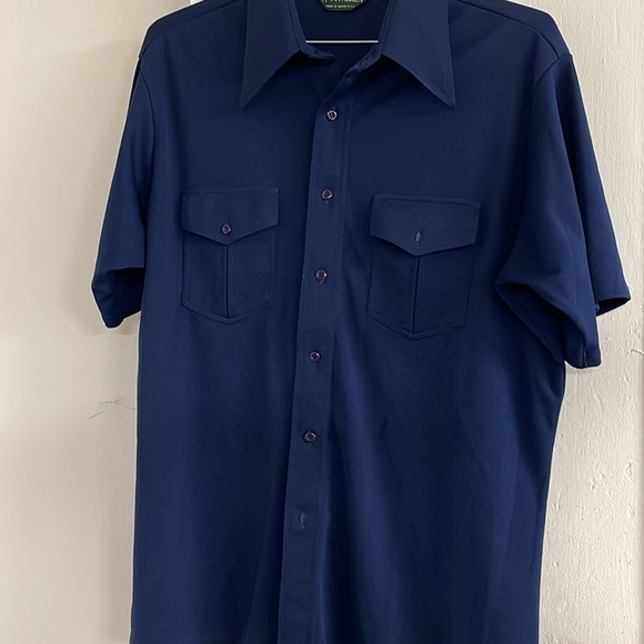 VANHEUSEN… men’s short sleeved button-down dress shirt…size XL - Picture 5 of 7